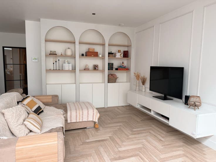 4-Bedroom Modern House with Garden & Terrace