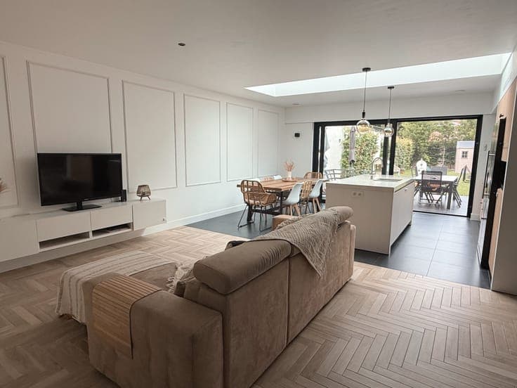 4-Bedroom Modern House with Garden & Terrace