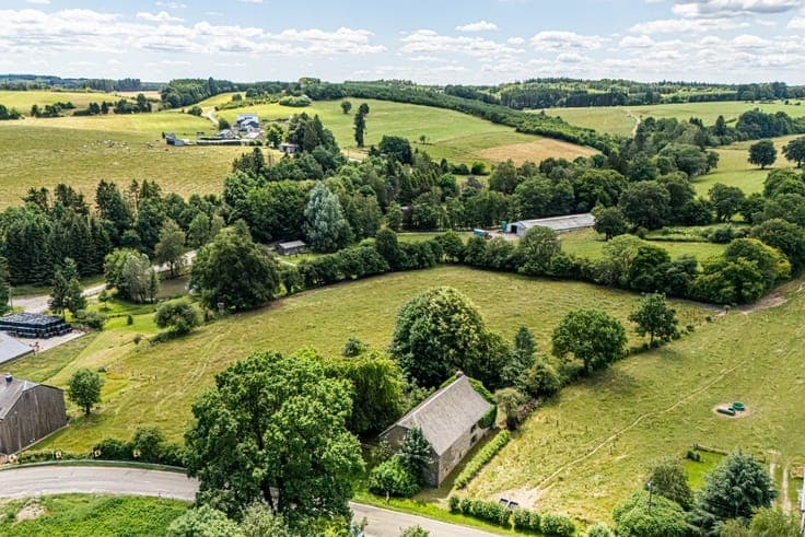 Stone Farmhouse to Renovate with Barn – Léglise