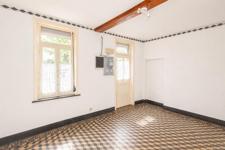 House in Montignies-sur-Roc