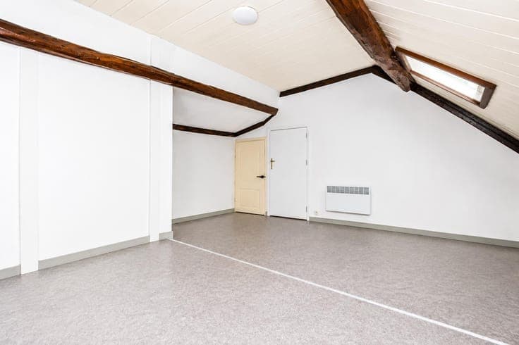 House in Montignies-sur-Roc