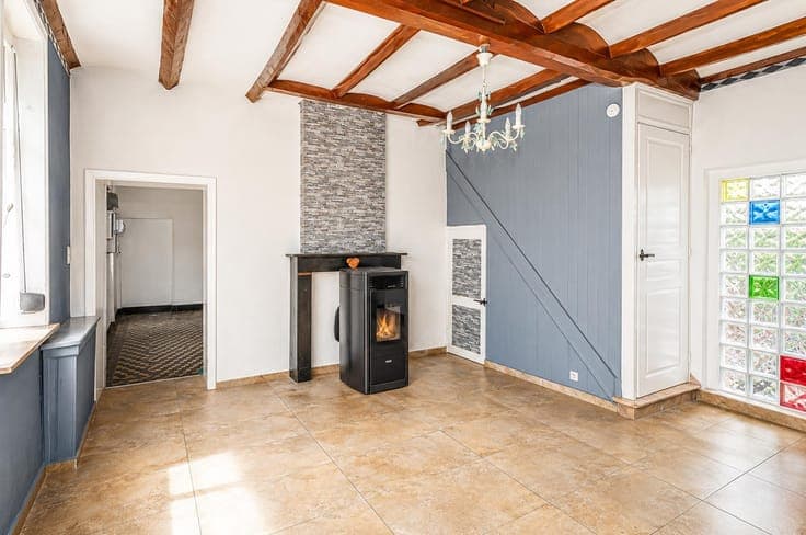 House in Montignies-sur-Roc