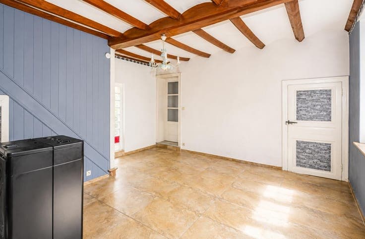House in Montignies-sur-Roc