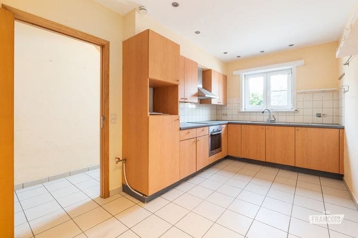 House with countryside views for sale in Vlissegem!