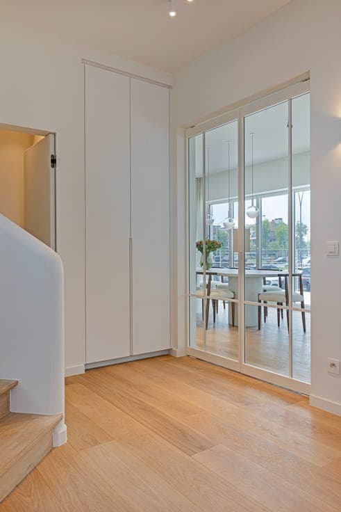 Exclusieve, volledig gerenoveerde hoekvilla met adembenem...