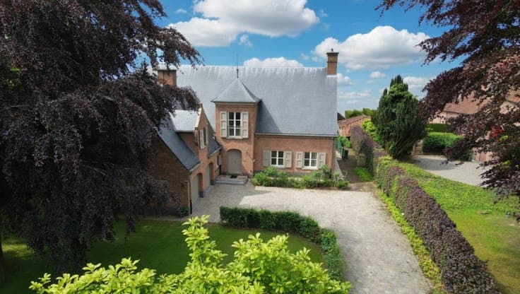 Exclusief wonen in alle rust , stijlvolle villa met prach...