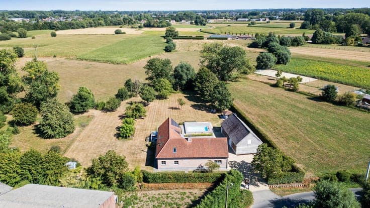 OPWIJK - Hoeve met prachtig vergezicht en schuur op 79a