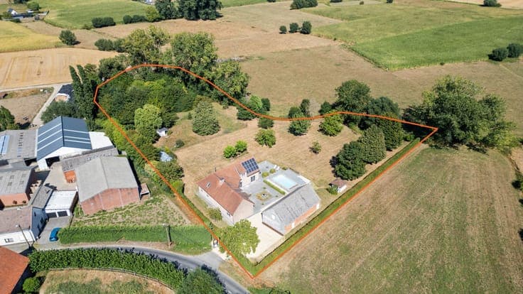 OPWIJK - Hoeve met prachtig vergezicht en schuur op 79a