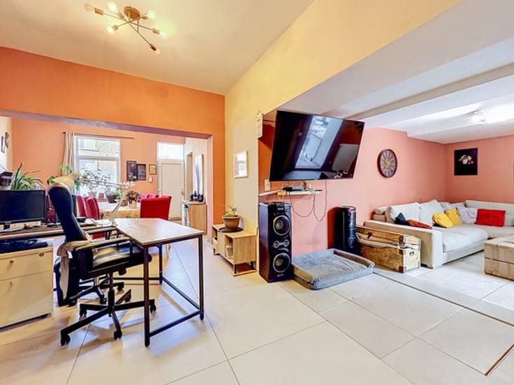 MAISON 6 CHAMBRES - ENORME POTENTIEL
