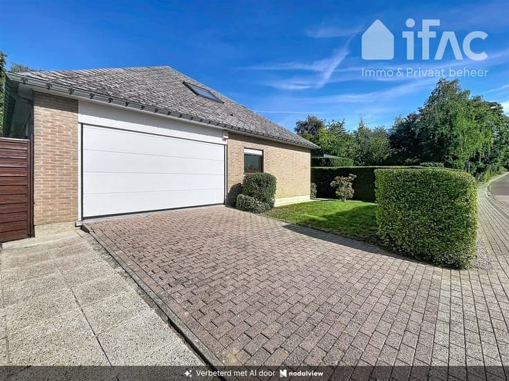 Villa in perfect condition, next to park and British School