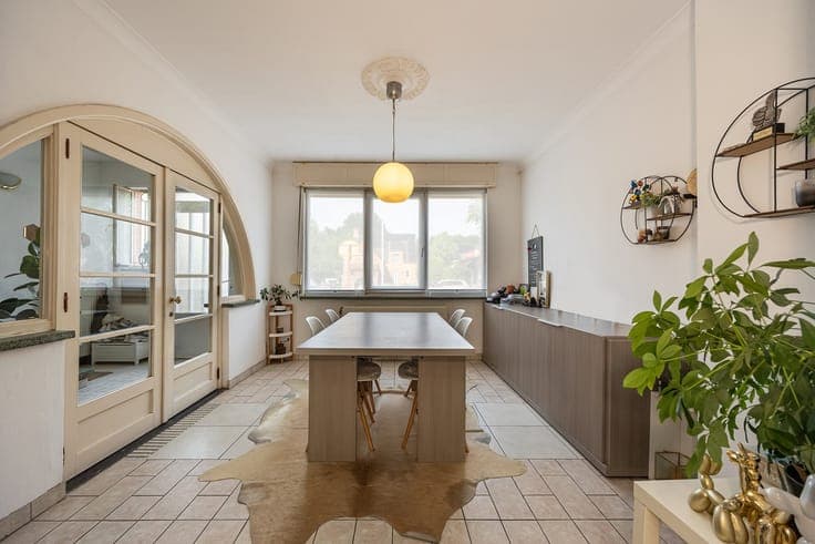 Instapklare semi half open woning met 4 slaapkamers