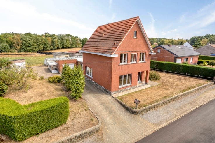 Renovatiewoning in oase van rust op perceel van 4495 m²
