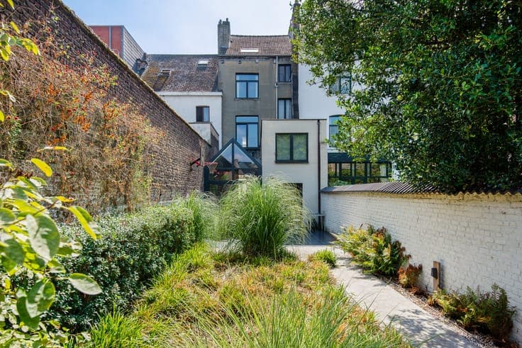 Characterful 5-bedroom townhouse for sale in Vilvoorde