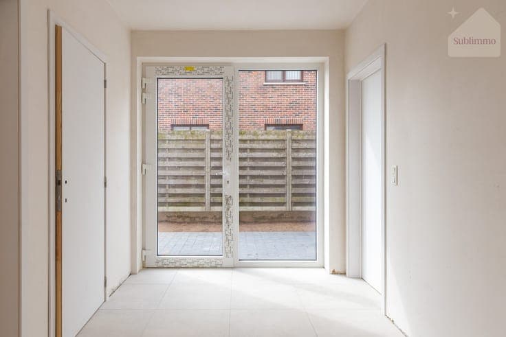 Instapklare nieuwbouwwoning met 4 slaapkamers op een perc...