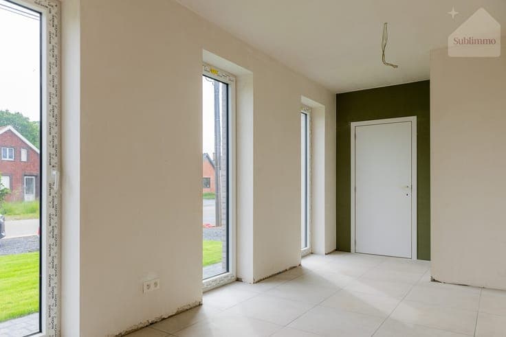 Instapklare nieuwbouwwoning met 4 slaapkamers op een perc...