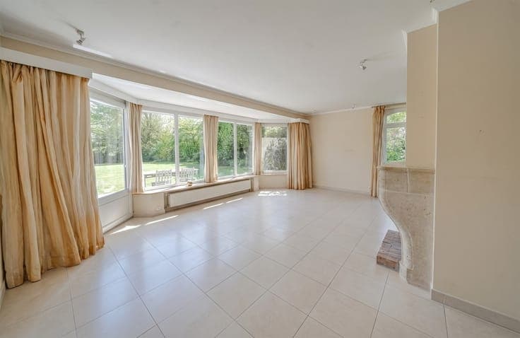 2002 - 4 BR VILLA + Swimming pool - PEB B - 18A54CA SOUTH