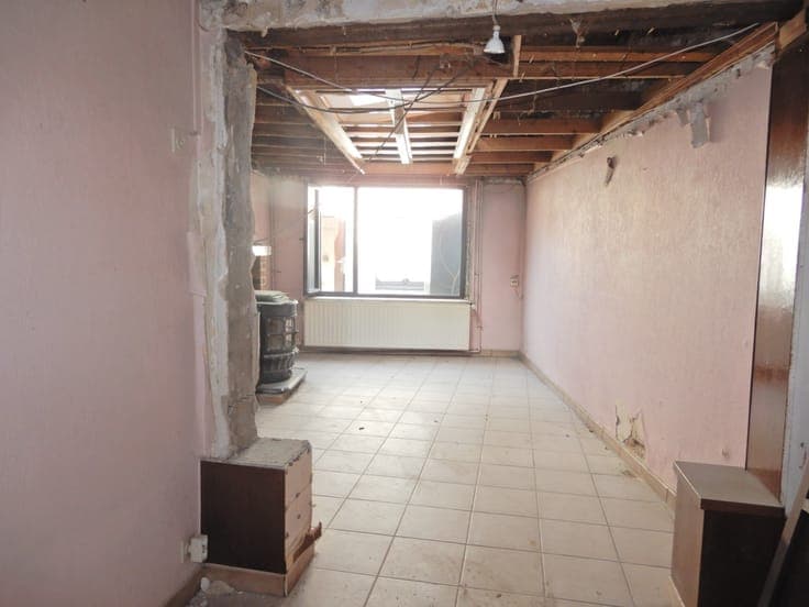 Te renoveren woning te Tielt.