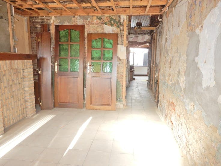 Te renoveren woning te Tielt.