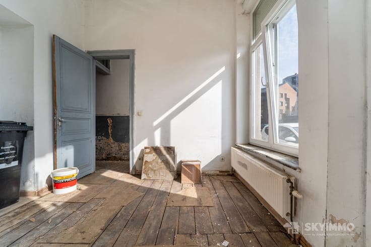 MAISON 3 CH - A RENOVER- PEB D- CHASSIS DV- IDEAL INVEST