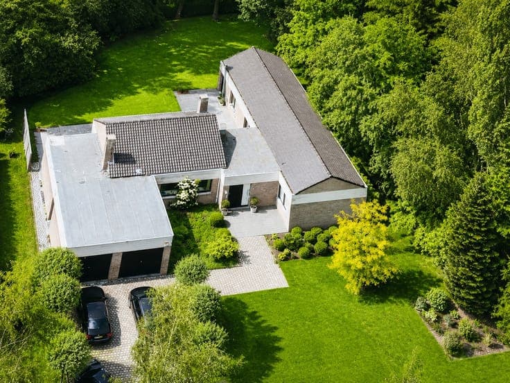 Villa op toplocatie tegenover natuur – 4 slpk, 20a perceel