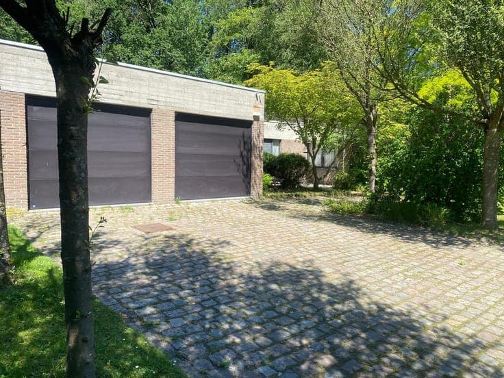Villa op toplocatie tegenover natuur – 4 slpk, 20a perceel
