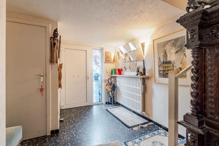 To be modernised bel-étage in Grimbergen for sale