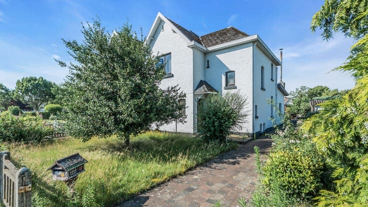 Te renoveren woning (H.O.B.) met 3 slpkrs te Genk