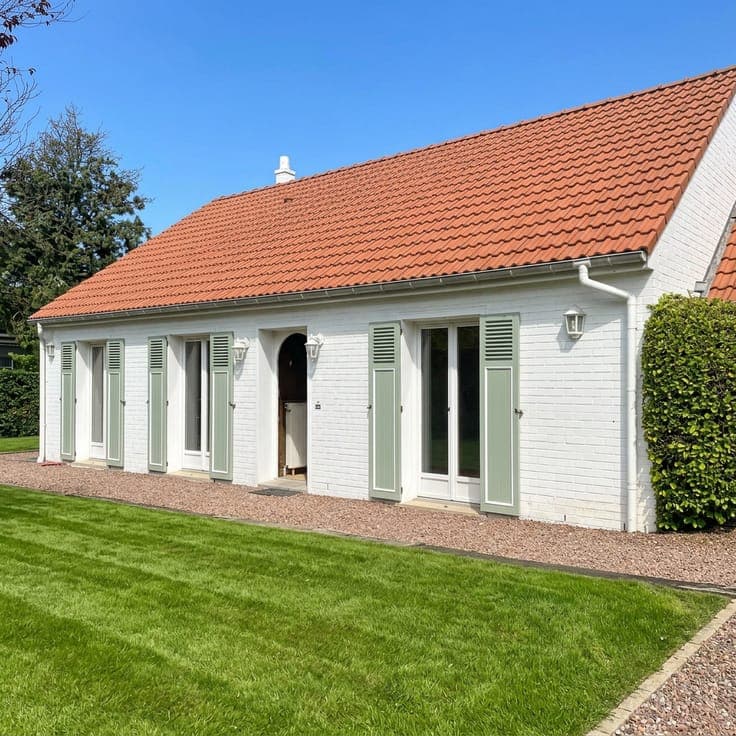 Charming 2-bed single-story house with pool