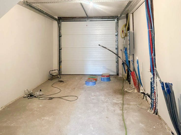 Te koop, VOLLEDIGE HALF OPEN NIEUWBOUW ,MET 5 SLAAPKAMERS...