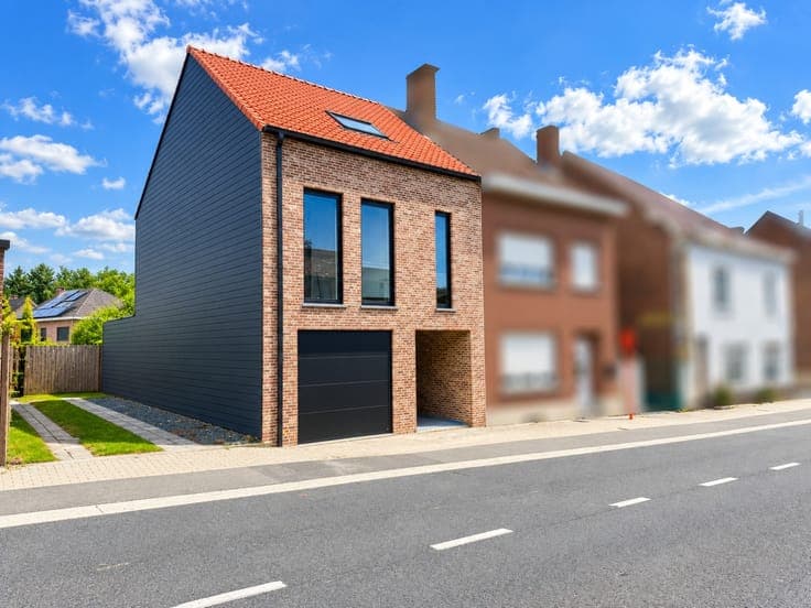 Te koop, VOLLEDIGE HALF OPEN NIEUWBOUW ,MET 5 SLAAPKAMERS...