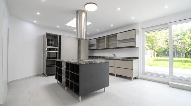 House in Binche Bray