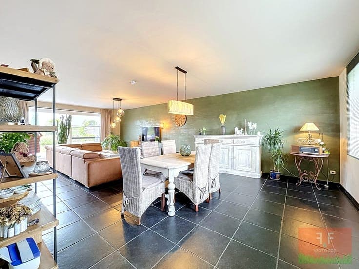 Moderne gezinswoning met 3 slaapkamers, zonneterras en gr...