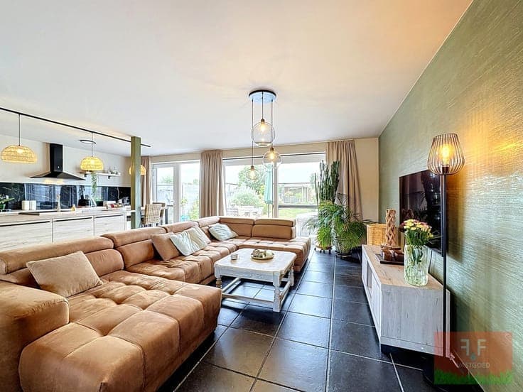 Moderne gezinswoning met 3 slaapkamers, zonneterras en gr...