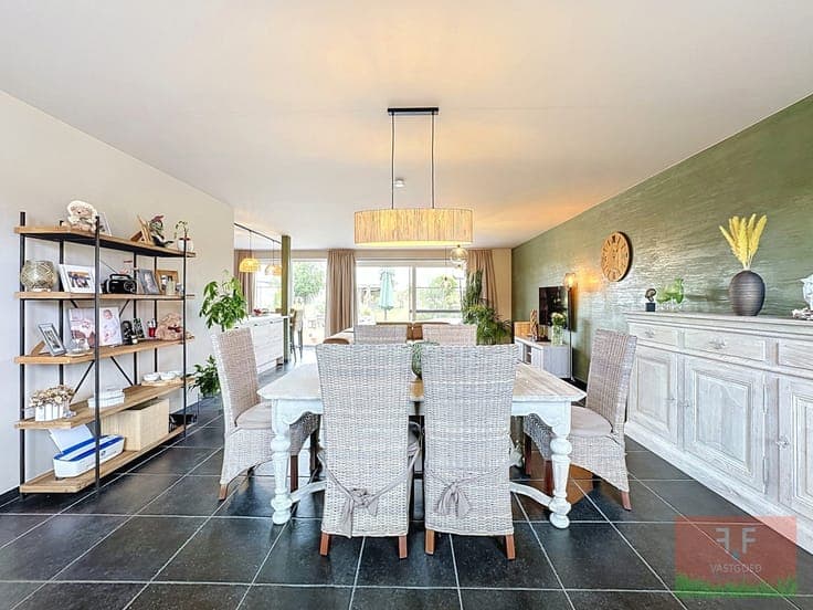Moderne gezinswoning met 3 slaapkamers, zonneterras en gr...