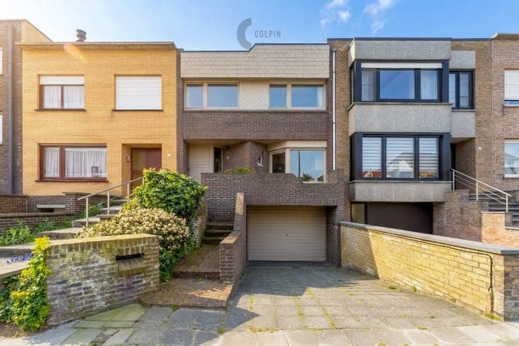 Charming bel-étage home near the beach and the park of He...