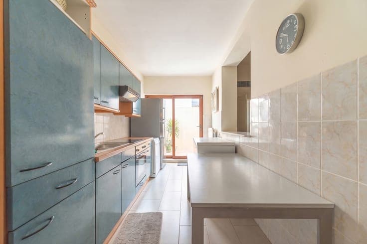 ETTERBEEK I INVESTMENT PROPERTY 4 UNITS TO RENOVATE
