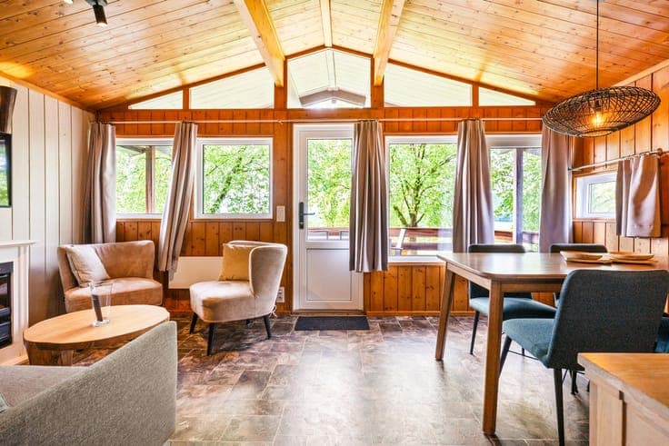 Chalet met 2 slpkrs te Hastière