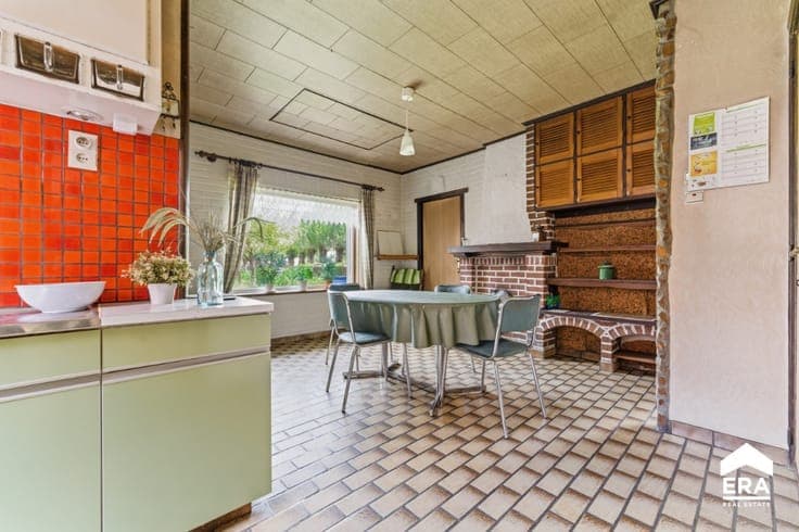 Detached house on a big plot with great potential in Izegem