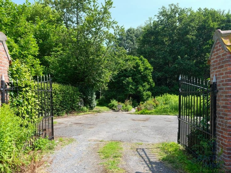 Uniek pand op 3.515 m² met prachtige tuin en volop privac...