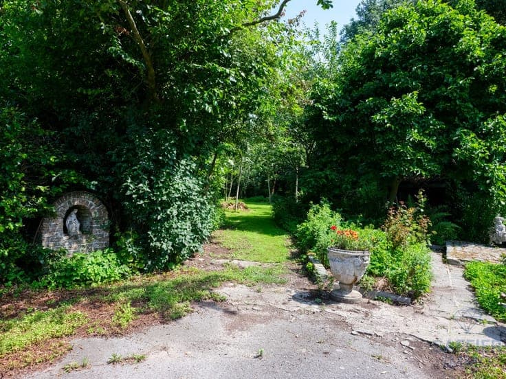 Uniek pand op 3.515 m² met prachtige tuin en volop privac...