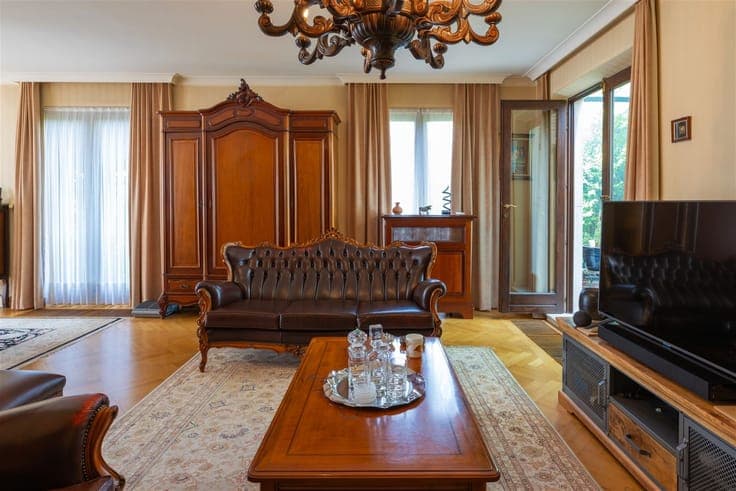 Magnificent three-gabled house in Grimbergen