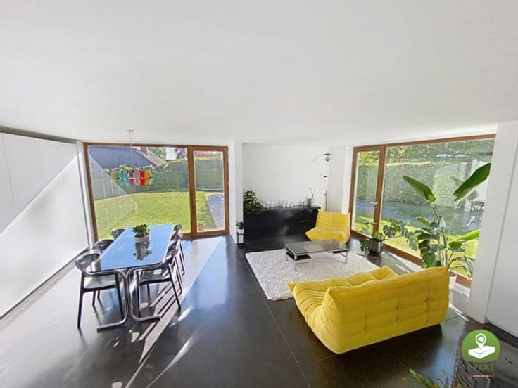 Contemporary house with 4 very bright bedrooms