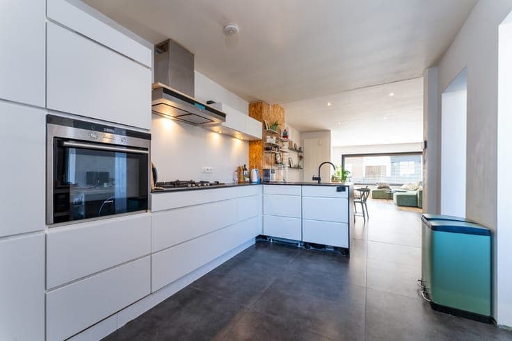 Ruime gerenoveerde woning met 4 slaapkamers in het centrum
