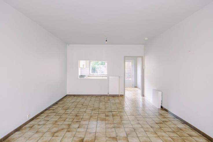 Move-in ready family home near the center of Destelbergen