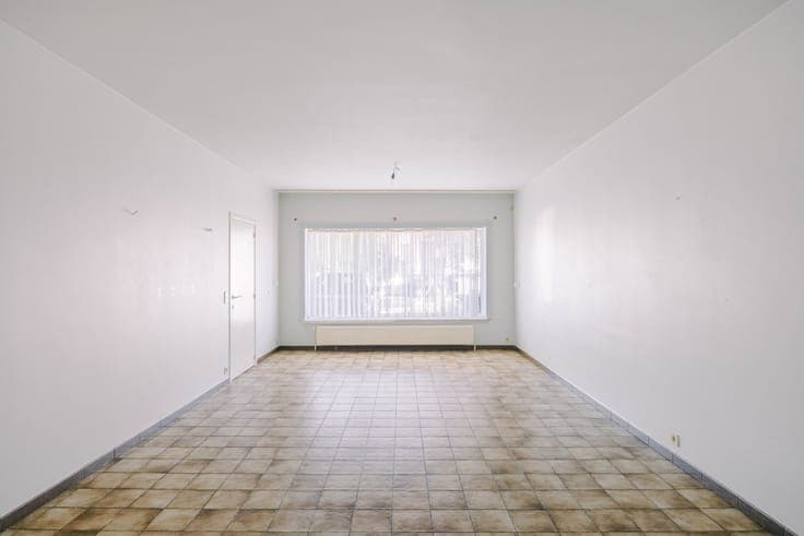 Move-in ready family home near the center of Destelbergen
