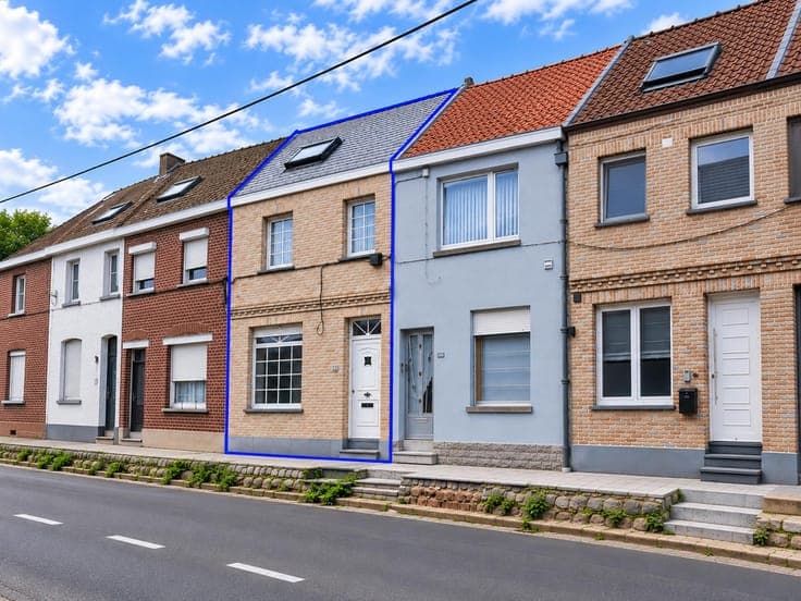 CHARMING HOUSE - 3 BEDROOMS -ATTIC-GREAT POTENTIAL IN OKEGEM