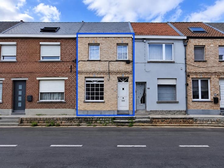 CHARMING HOUSE - 3 BEDROOMS -ATTIC-GREAT POTENTIAL IN OKEGEM