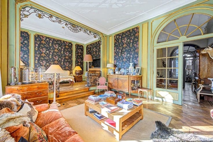 Character townhouse – ± 478 sqm – 5 bedrooms – garden