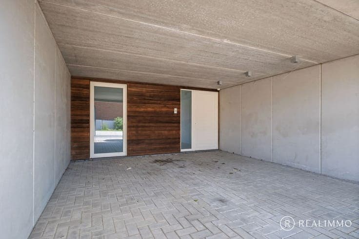 Recente halfopen bebouwing met 3 slaapkamers