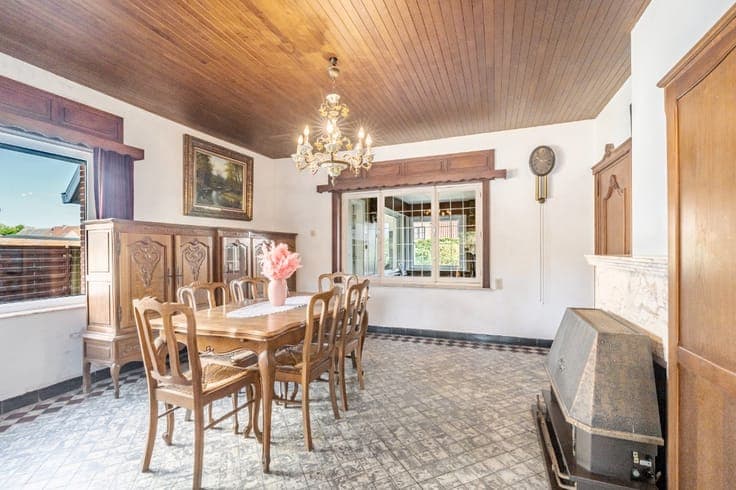3-bedroom semi-detached home with garage and garden